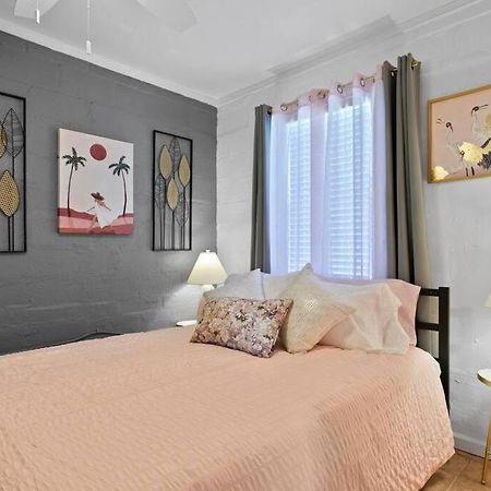 The Pink Oasis Waterfront 1 Bed Apt Lägenhet Tampa Exteriör bild